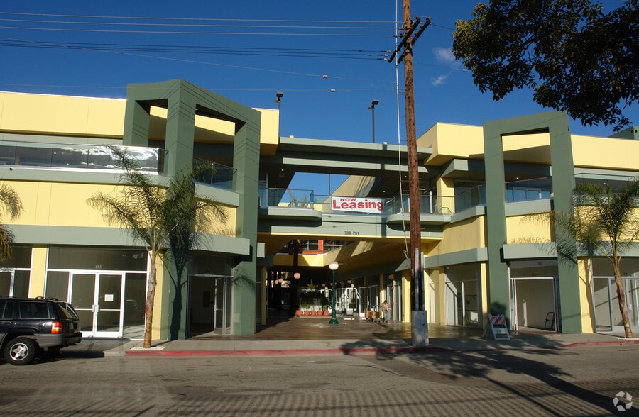 More Photos Of 732-752 E Pico Blvd, Los Angeles Unknown For Lease