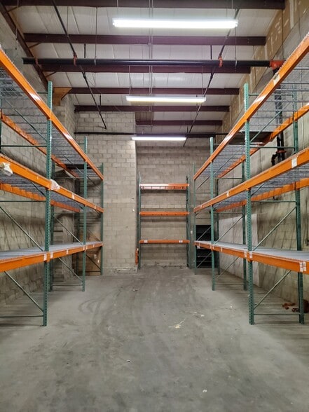 More Photos Of 1995 Swarthmore Ave, Lakewood Warehouse For Lease