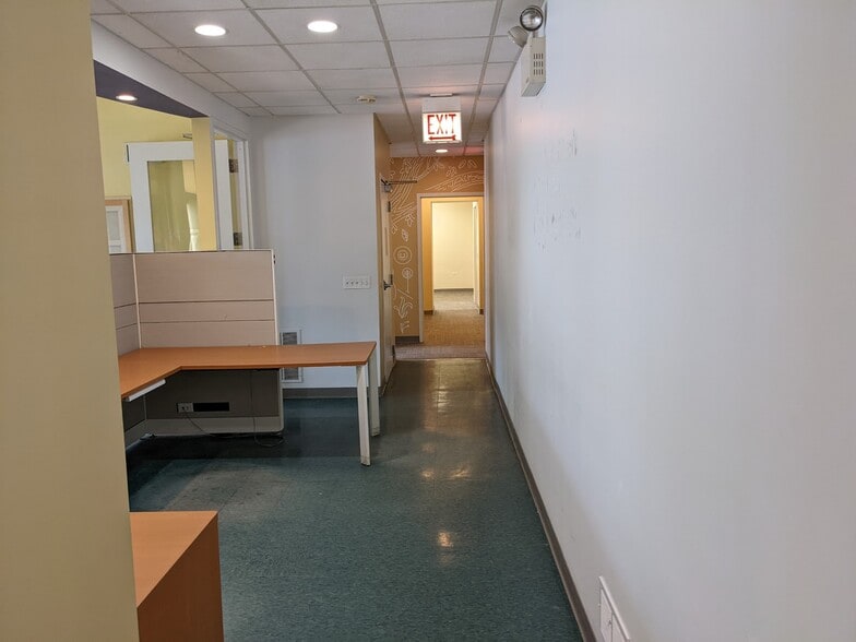 More Photos Of 316-24 Lake St, Oak Park Apartments For Lease