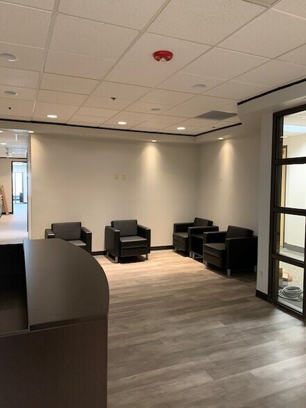 More Photos Of 5190 Neil Rd, Reno Office For Lease