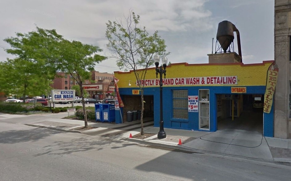 Primary Photo Of 2429 W Irving Park Rd, Chicago Auto Repair For Lease