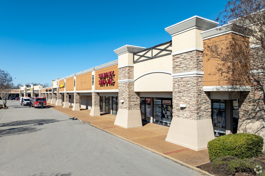 More Photos Of 6500-6550 Quince Rd, Memphis Unknown For Lease