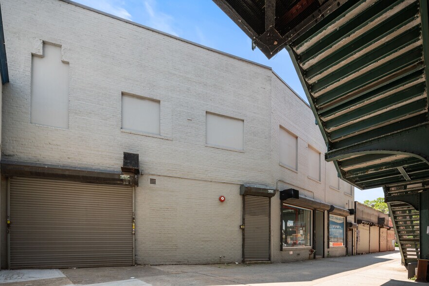More Photos Of 2067 McDonald Ave, Brooklyn Storefront Retail Office For Lease