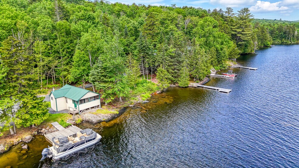 More Photos Of 15 Lower Wilson Pond Rd, Greenville Specialty For Sale