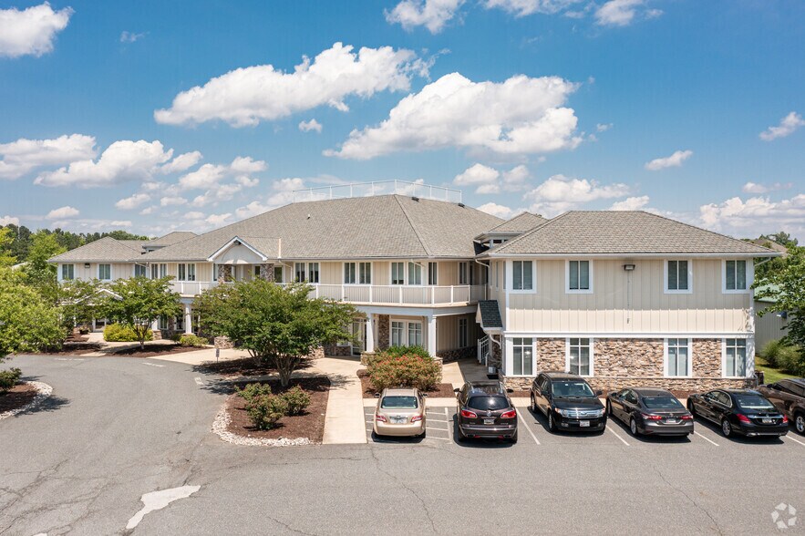 More Photos Of 8221 Teal Dr, Easton Office For Lease