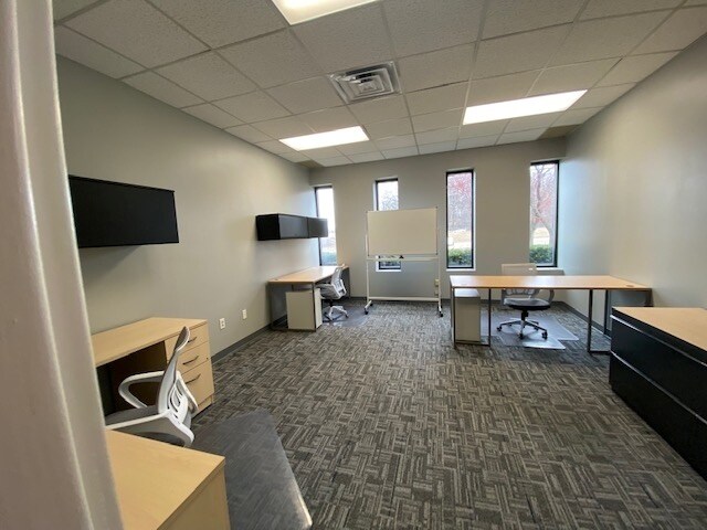More Photos Of 36887 Schoolcraft Rd, Livonia Coworking Space