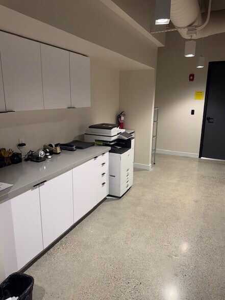 More Photos Of 1712 S East Bay Blvd, Provo Office For Lease