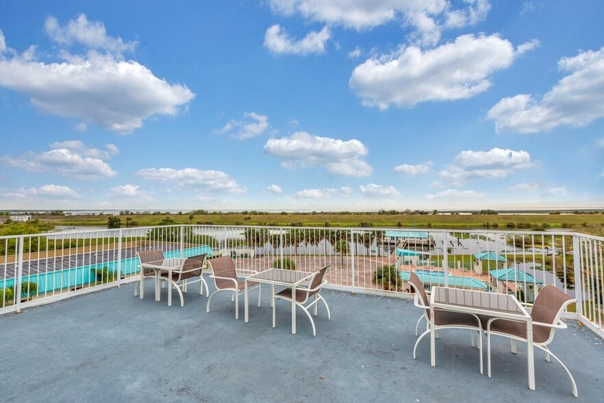 More Photos Of 2200 US Highway 441 SE, Okeechobee Hotel For Sale