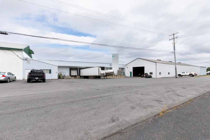 Primary Photo Of 1323 Towpath Rd, Port Byron Refrigeration Cold Storage For Sale