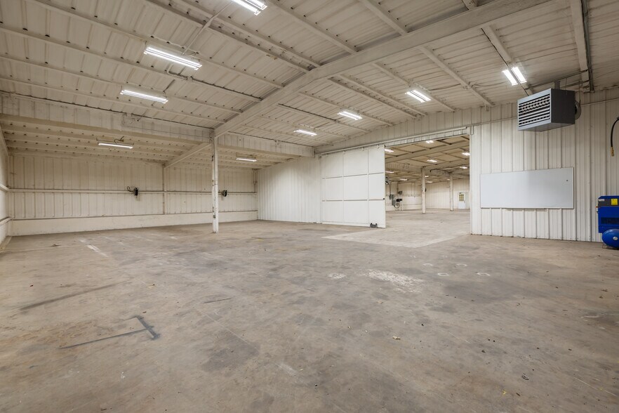 More Photos Of 3100 E Highway 199, Springtown Warehouse For Lease