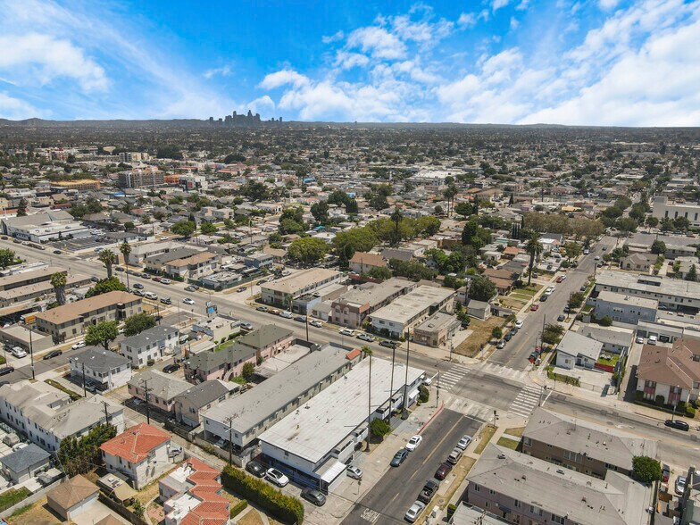 More Photos Of 3617 W 60th, Los Angeles Apartments For Sale