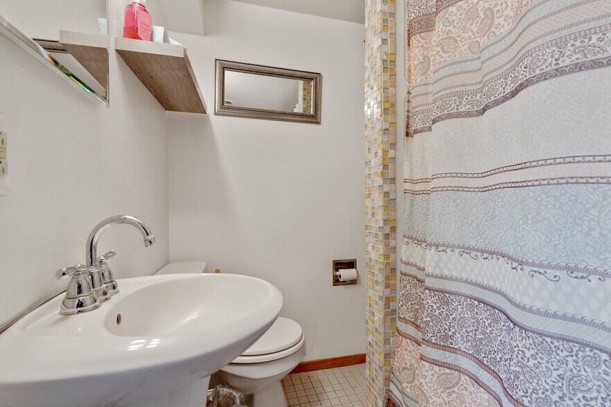 More Photos Of 8621 US Hwy 12, Richmond Bar For Sale