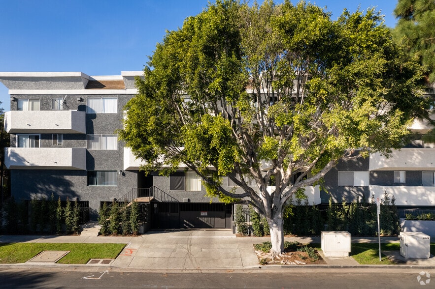 More Photos Of 8560 W Olympic Blvd, Los Angeles Apartments For Sale