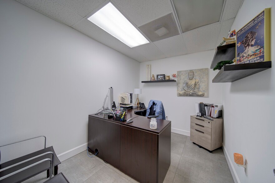 More Photos Of 2455 SW 27th Ave, Miami Medical For Lease