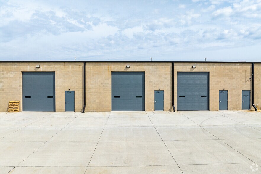 More Photos Of 1500 NW Gettysburg Ln, Waukee Light Distribution For Lease