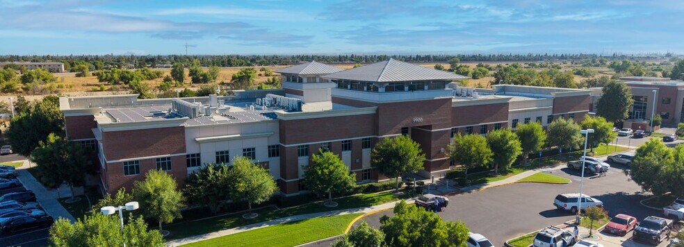 More Photos Of 9900 Stockdale Hwy, Bakersfield Medical For Sale