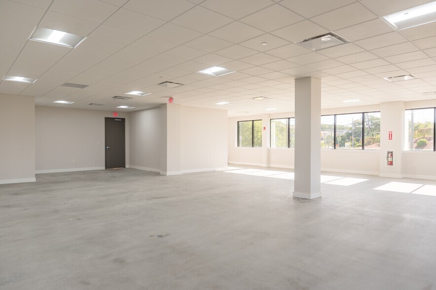 More Photos Of 11 Pleasant Street Connector, Framingham Medical For Lease