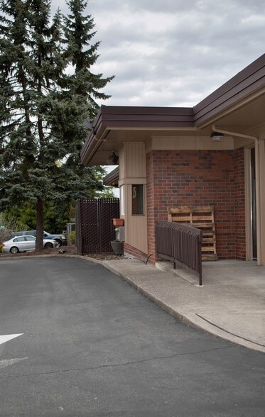 More Photos Of 4300 Talbot Rd S, Renton Unknown For Lease