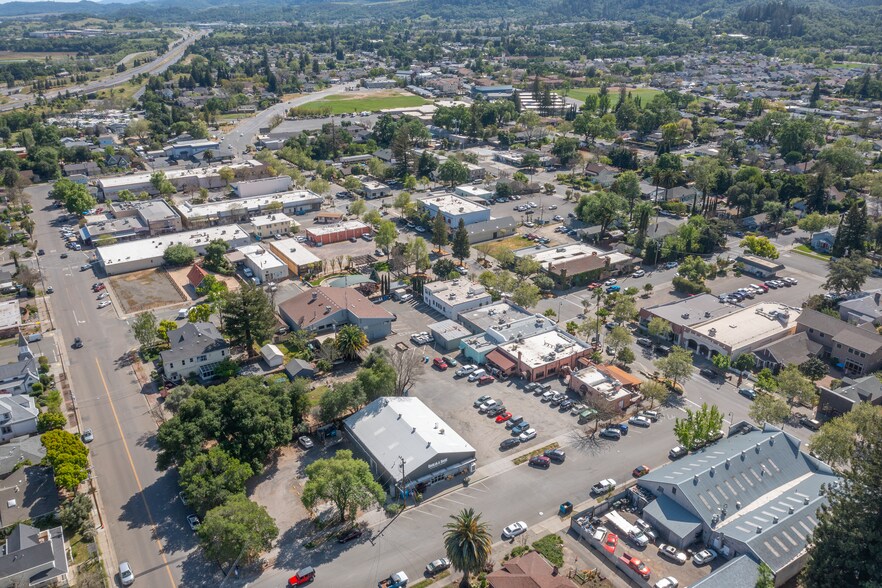 More Photos Of 115 E 2nd St, Cloverdale Warehouse For Sale