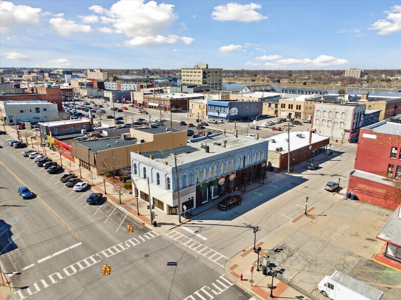 More Photos Of 1017 Washington Ave, Bay City Storefront Retail Residential For Sale