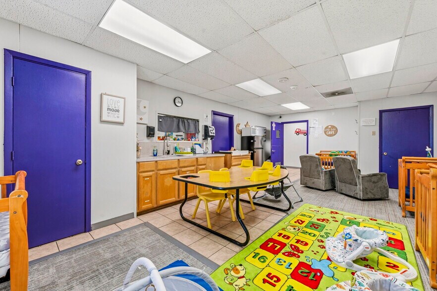 More Photos Of 16737 Sprawling Oaks Dr, Conroe Daycare Center For Sale
