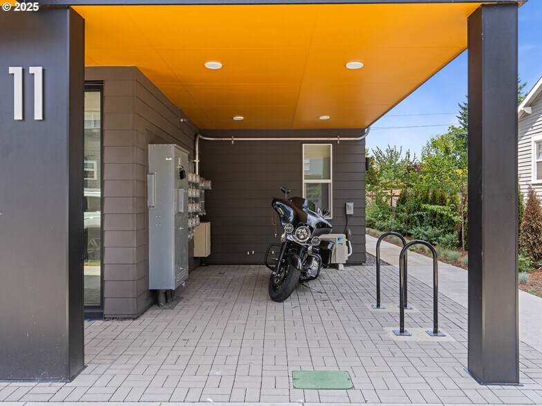 More Photos Of 11 NE 55th Ave, Portland Apartments For Sale