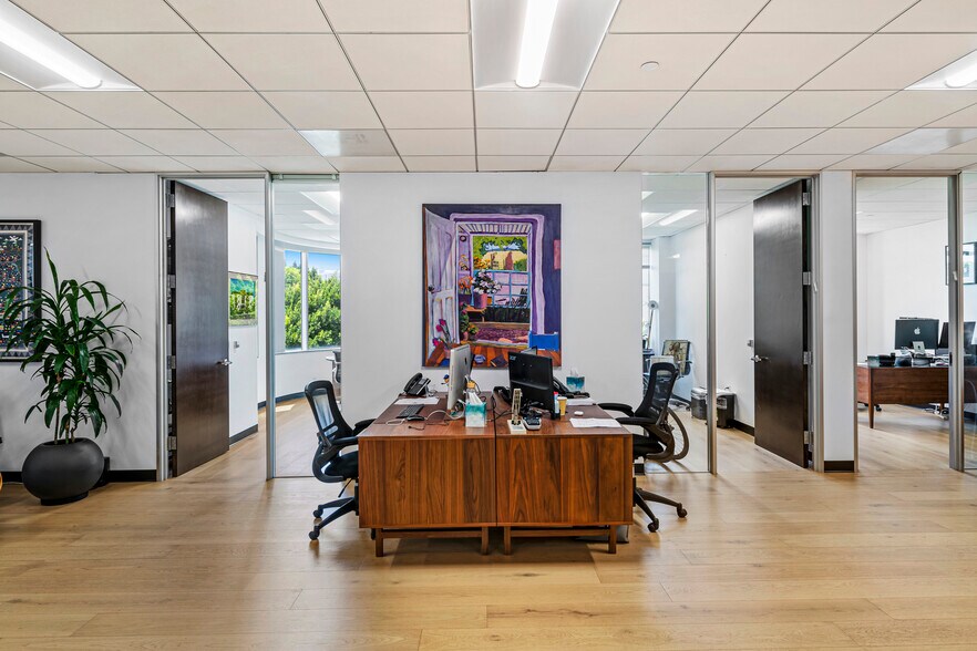 More Photos Of 150 S Rodeo Dr, Beverly Hills Office For Lease