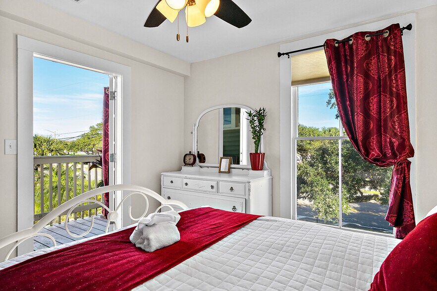 More Photos Of 444 S Beach St, Daytona Beach Hospitality For Sale