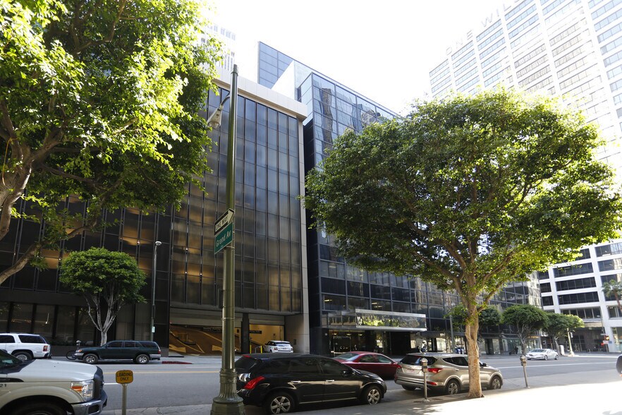 More Photos Of 609-611 Wilshire Blvd, Los Angeles Office For Lease