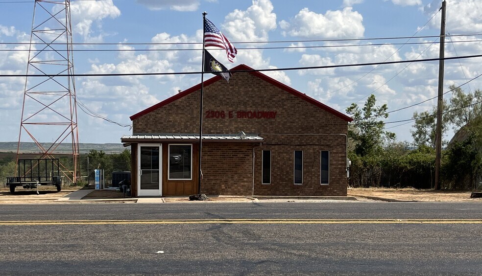 More Photos Of 2306 E Broadway St, Sweetwater Truck Terminal For Lease