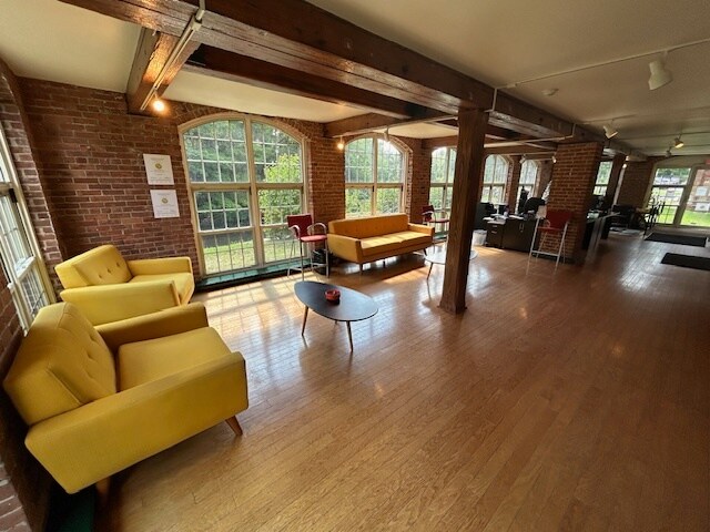 More Photos Of 9 Pond Ln, Concord Office For Lease