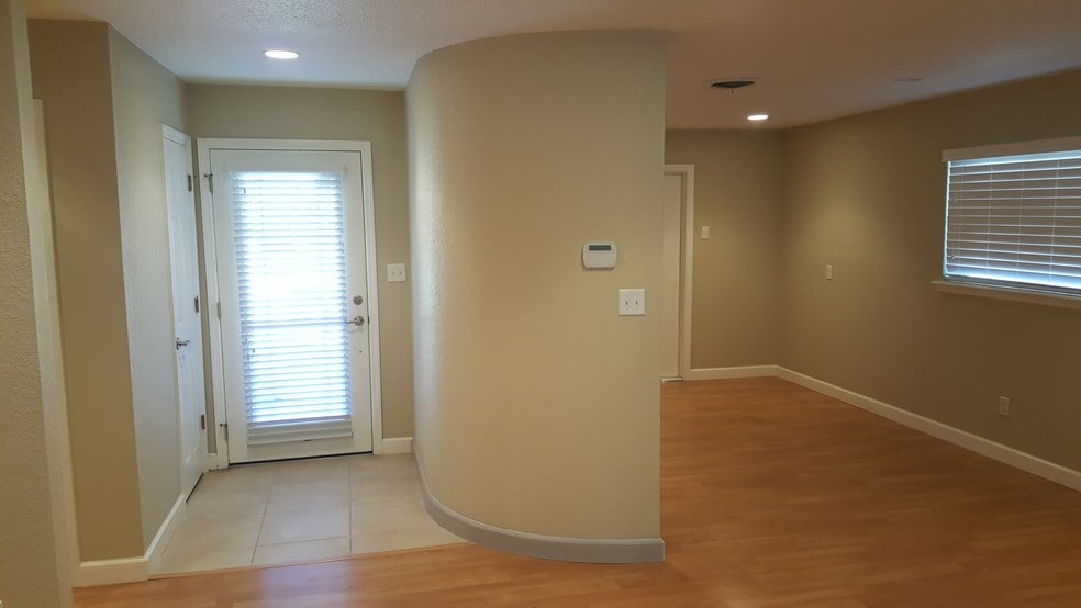 More Photos Of 2625 Garden St, Titusville Office For Sale