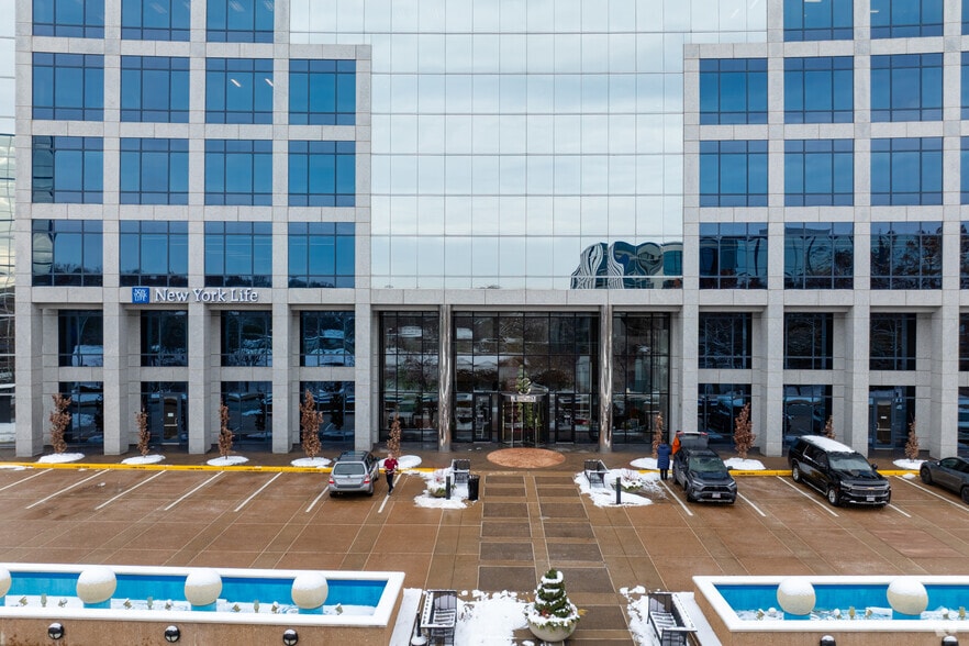 More Photos Of 3 Cityplace Dr, Creve Coeur Office For Lease