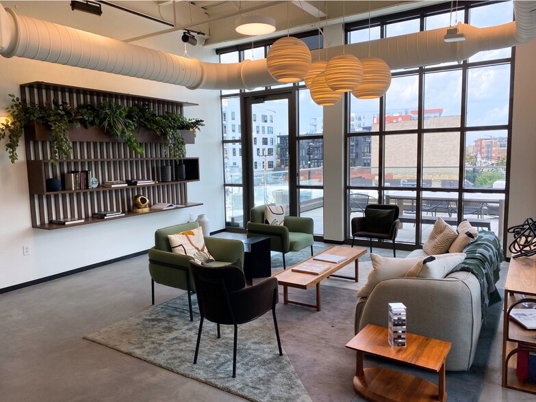 More Photos Of 873-875 N High St, Columbus Office For Lease