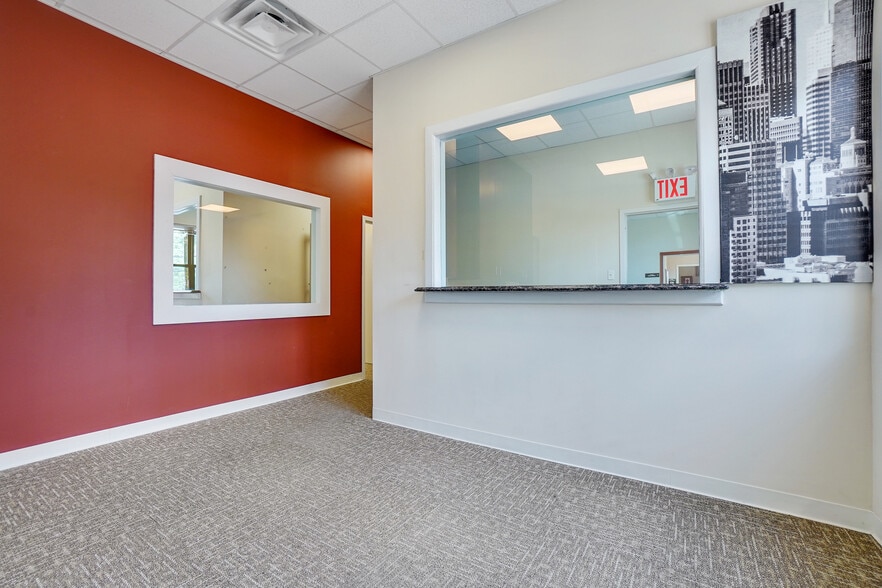 More Photos Of 3845 Richmond Ave, Staten Island Storefront Retail Office For Lease