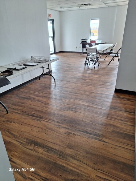 More Photos Of 5211 Oster Rd, Sheffield Village Truck Terminal For Lease