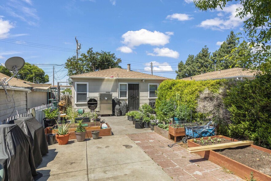More Photos Of 24656 ONeil Ave, Hayward Apartments For Sale