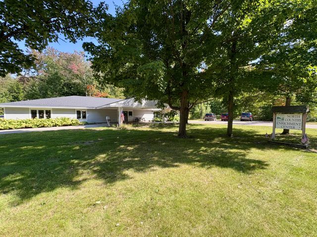 More Photos Of 615 Beardsley St, Boyne City Office For Sale