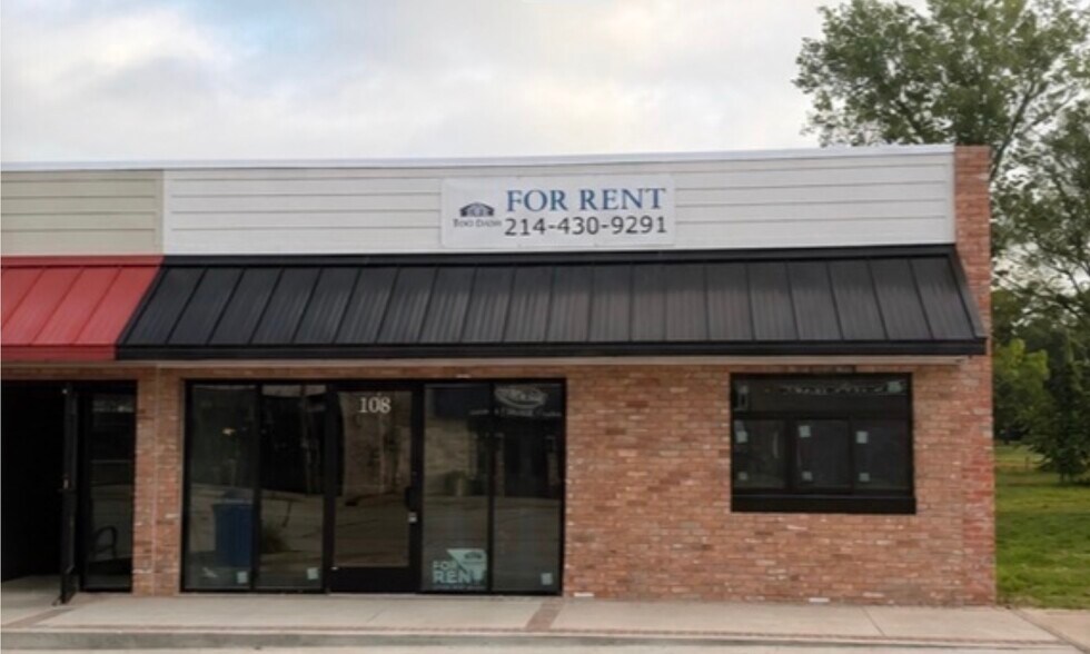 Primary Photo Of 108 E Main St, Quinlan Specialty For Lease