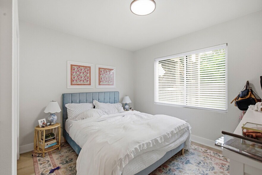 More Photos Of 4335 Mercier St, Kansas City Multifamily For Sale