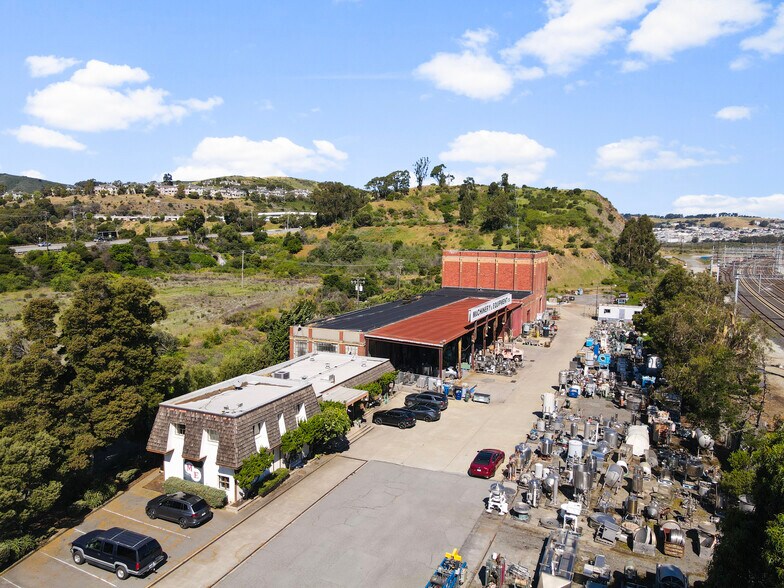 Primary Photo Of 3401 Bayshore Blvd, Brisbane Manufacturing For Lease