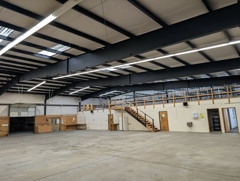 More Photos Of 101 S Wiser Ln, Moses Lake Industrial For Lease