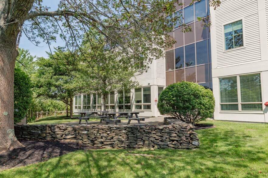 More Photos Of 1685 Congress St, Portland Office For Sale