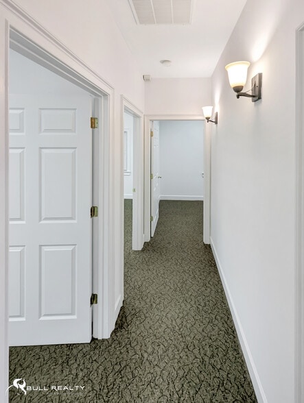 More Photos Of 1005 Weatherstone Pky, Woodstock Office For Sale