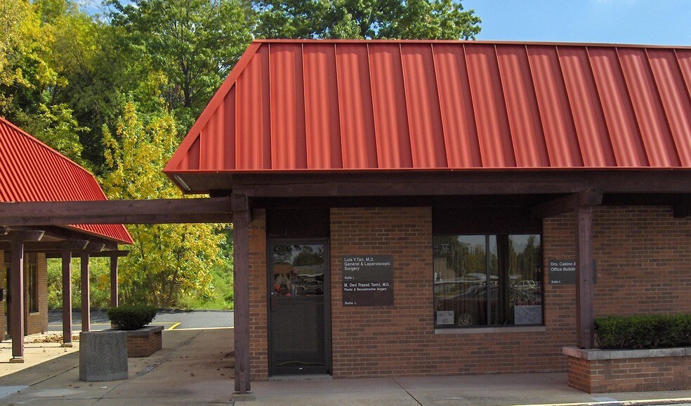 More Photos Of 103 5th St SE, Barberton Medical For Sale