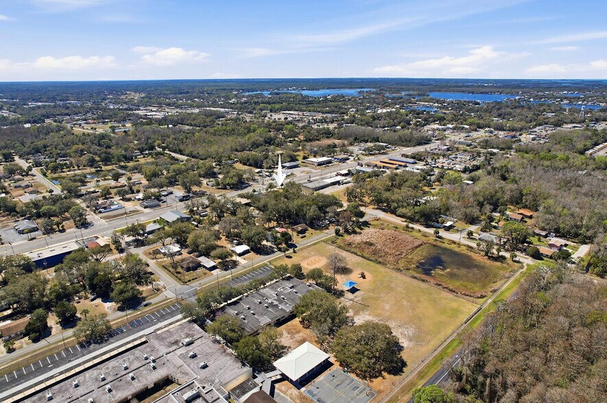 More Photos Of 823 NE 5th St, Crystal River Office For Sale