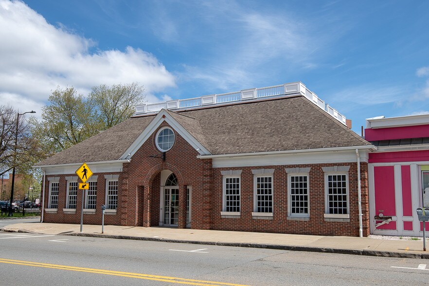 4 Central St, Leominster, MA 01453 Retail For Lease