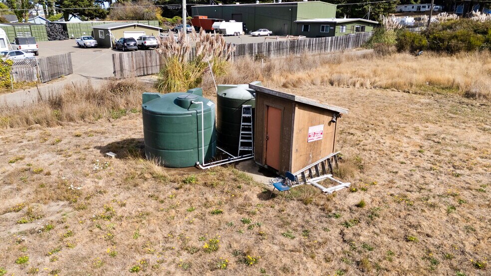 More Photos Of 18781 N Highway 1, Fort Bragg Flex For Sale