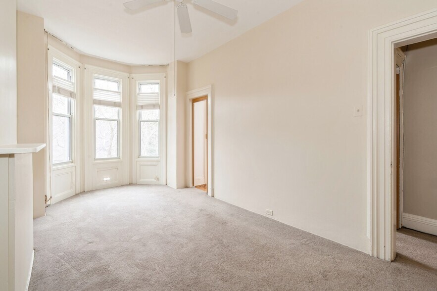 More Photos Of 701 Bergen Ave, Jersey City Storefront Retail Residential For Sale