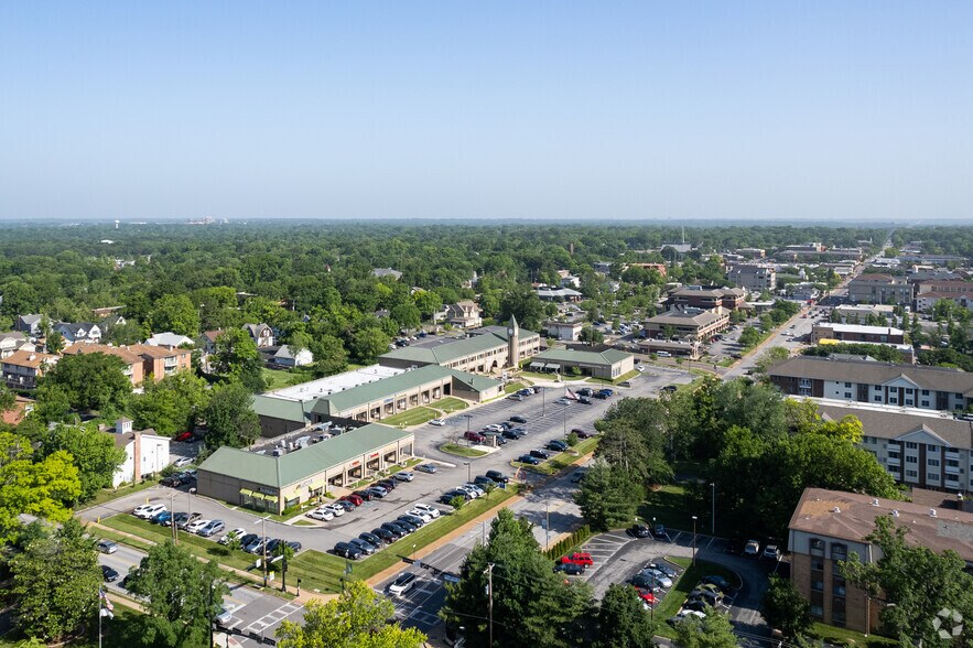More Photos Of 421-491 S Kirkwood Rd, Kirkwood Unknown For Lease